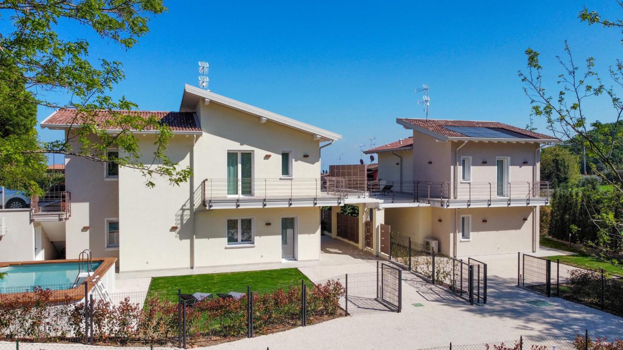 Luxury Villas Gardenia With Private Pool Padenghe sul Garda Extérieur photo